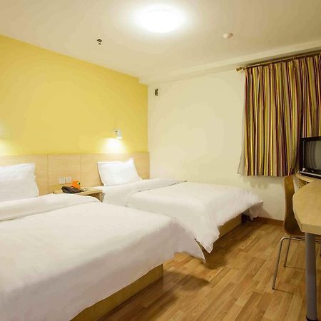 365 Hotel Haimen Rum bild