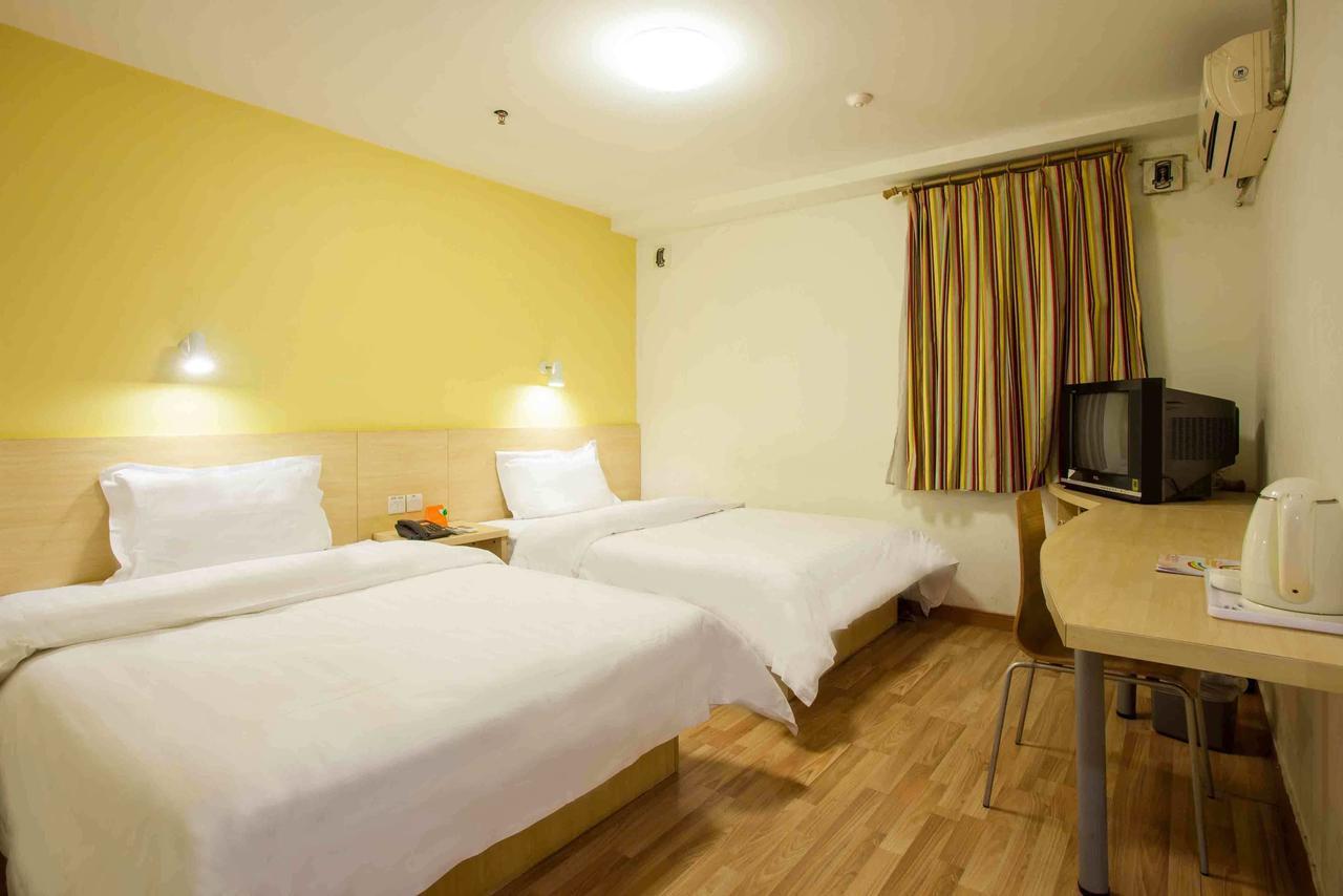 365 Hotel Haimen Rum bild