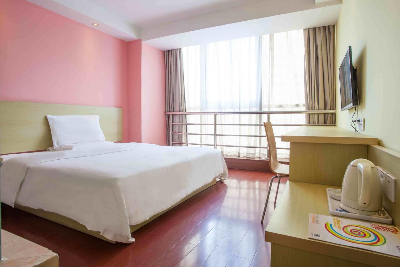 365 Hotel Haimen Rum bild